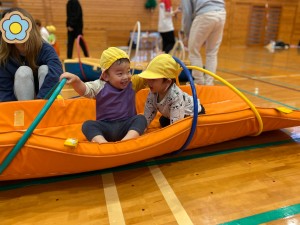 親子遠足に行きました（１歳児もも組）