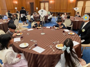 お食事会がありました（５歳児さくら組）