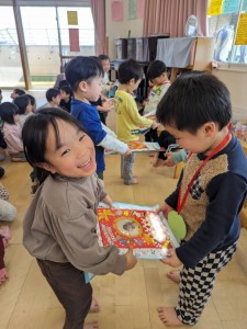 ３月のお誕生会がありました（３、４、５歳児クラス）