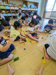 お誕生会がありました（０、１、２歳児）