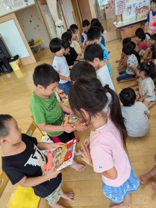 ９月のお誕生会がありました（３、４、５歳児）