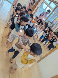 １０月のお誕生会がありました（３、４、５歳児）