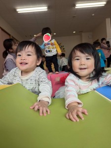 １１月のお誕生会がありました（０、１、２歳児）