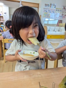 笹巻き作りを行いました（５歳児さくら組）