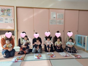 １１月のお誕生会がありました（０・１・２歳児）