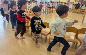 誕生会がありました（０・１・２歳児）