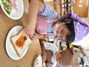 クッキングをしました🥄（３歳児💛すみれぐみ）