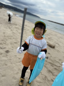 海岸清掃に行きました！（5歳児さくらぐみ）